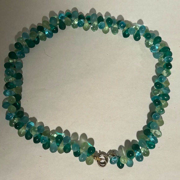 Jewelry - Elegant Blue Beaded Bracelet